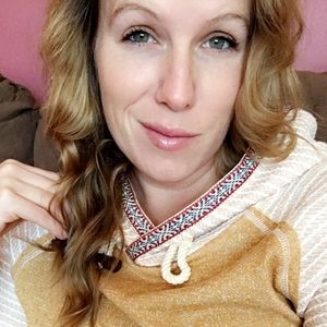 Meet your Posher, Becki